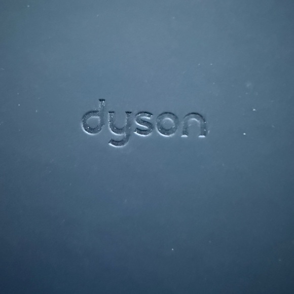 BRAND NEW Dyson Airwrap (Complete/Long Nickel & Copper) BONUS WIDE
TOOTH COMB - Picture 7 of 8